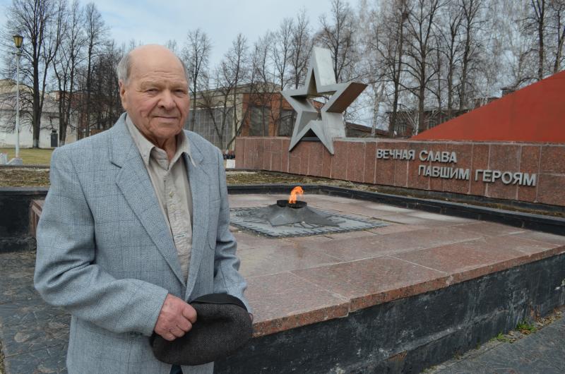 А жизнь продолжается!