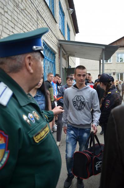 Армия ждет 45 новобранцев