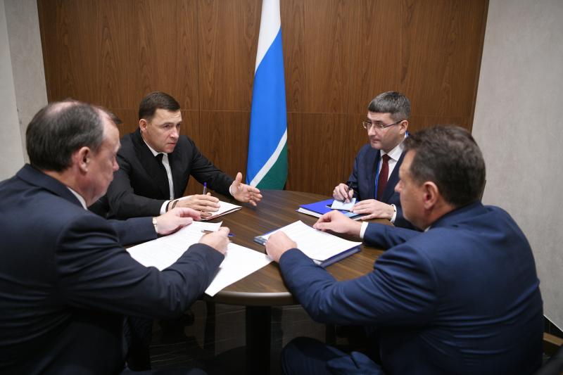 Евгений Куйвашев и представитель «Ростех» Сергей Сахненко обсудили перспективы внедрения высоких технологий при создании умных городов