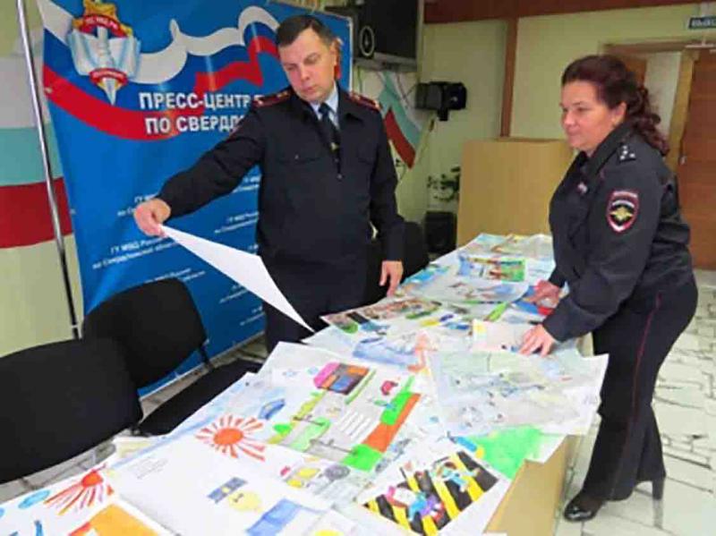 Рисуем полицейского