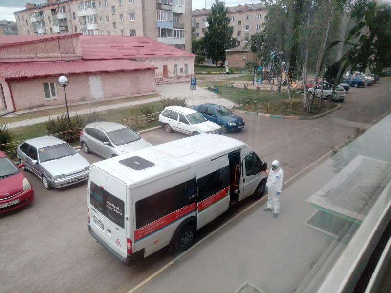 Мы в цепких остриях «короны»