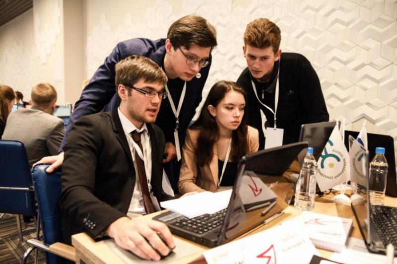 Молодым везде у нас дорога