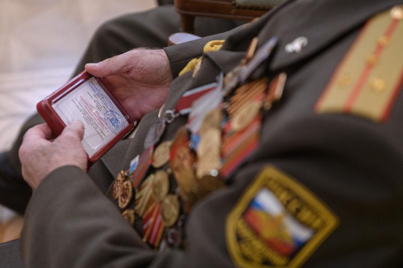 Всем тем, кто вершил Победу…