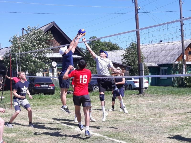 В честь зеленых погон