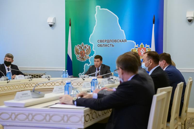 Евгений Куйвашев поручил усилить контроль за реализацией нацпроектов