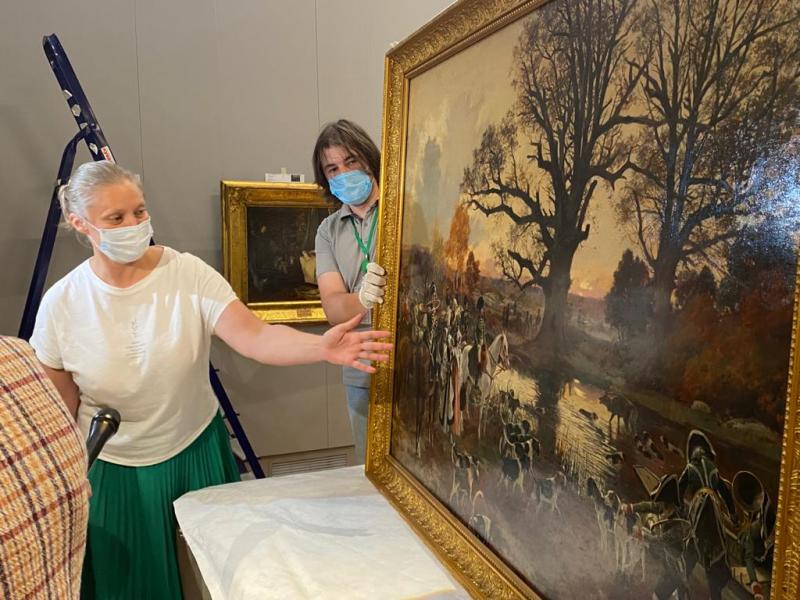 В Екатеринбург привезли экспонаты из Эрмитажа