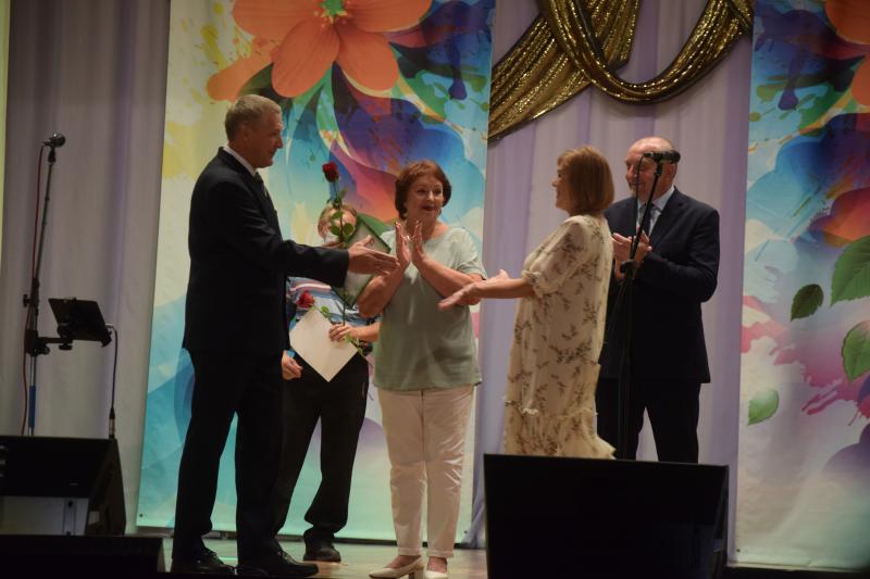 За труд, за руки золотые!