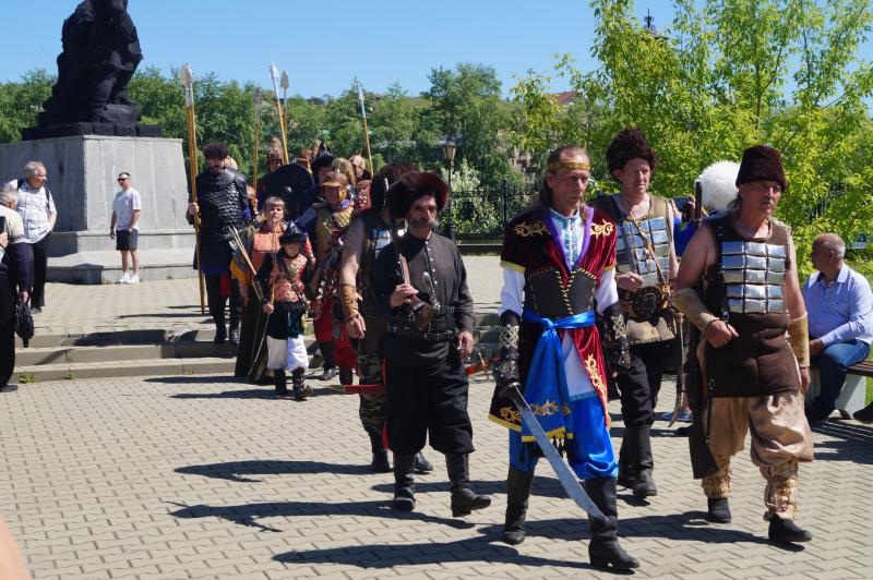 Любо, братцы, жить!