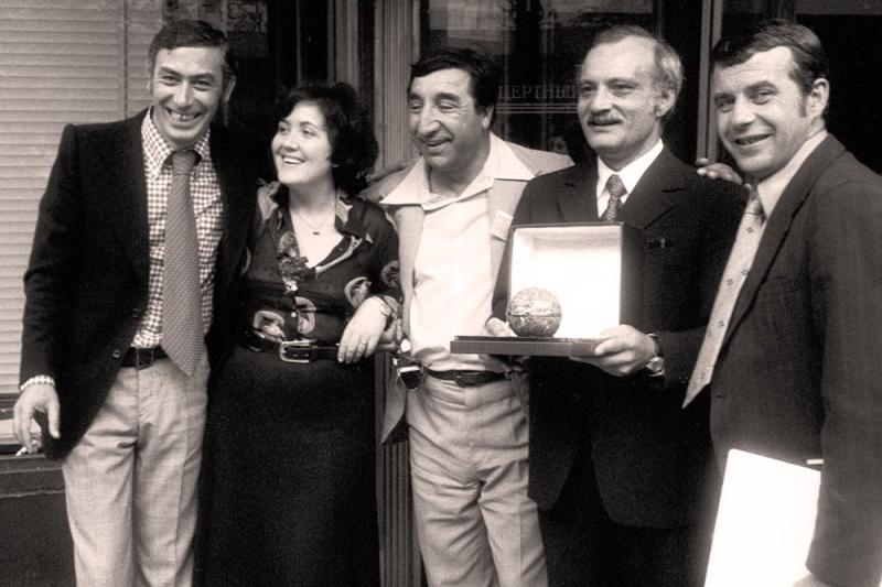 В канун своего юбилея писательница Виктория Токарева рассказала о юморе, генах и компьютере