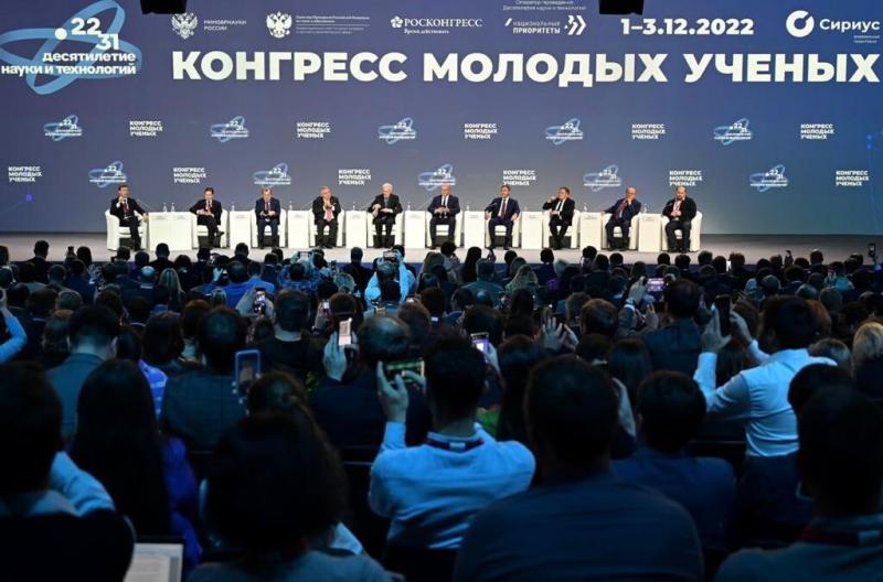 Евгений Куйвашев заявил о ключевой роли связки науки и промышленности для развития Свердловской области