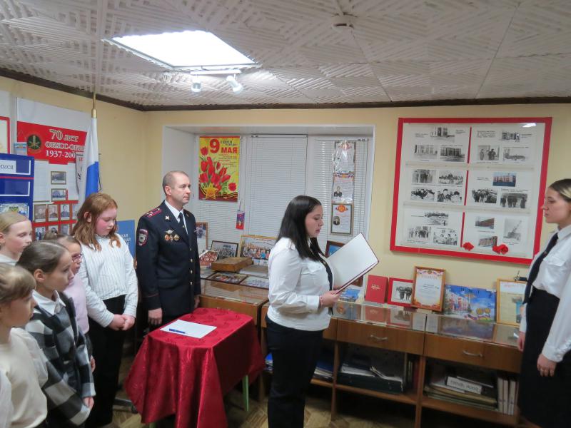 Перед лицом своих товарищей…