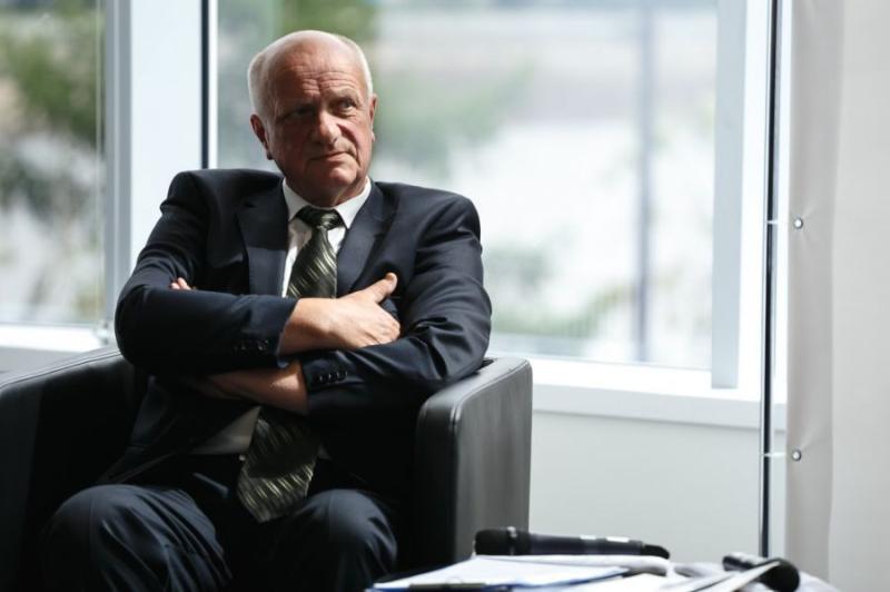 Врио губернатора Денис Паслер поздравил с юбилеем члена совета директоров ЗАО «РЕНОВА-СтройГруп-Академическое» Алексея Воробьева