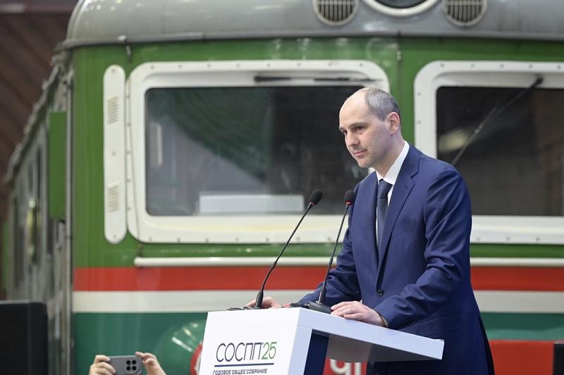 Денис Паслер отметил эффективность совместной работы свердловских властей и промышленников в решении социальных задач