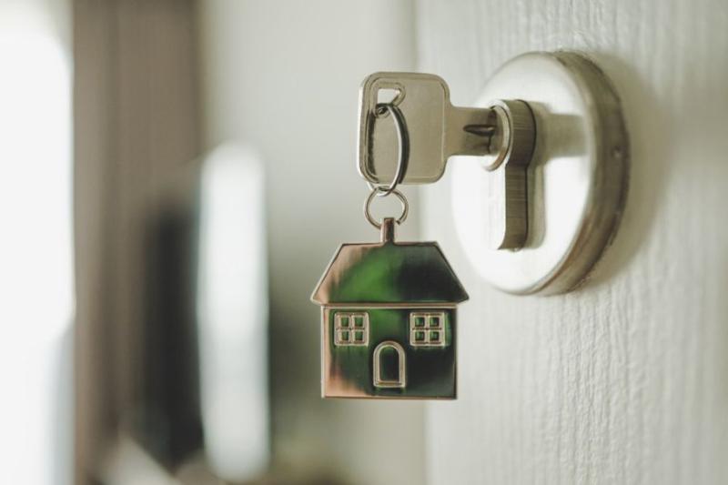 Как квартира, купленная в ипотеку, делится при разводе