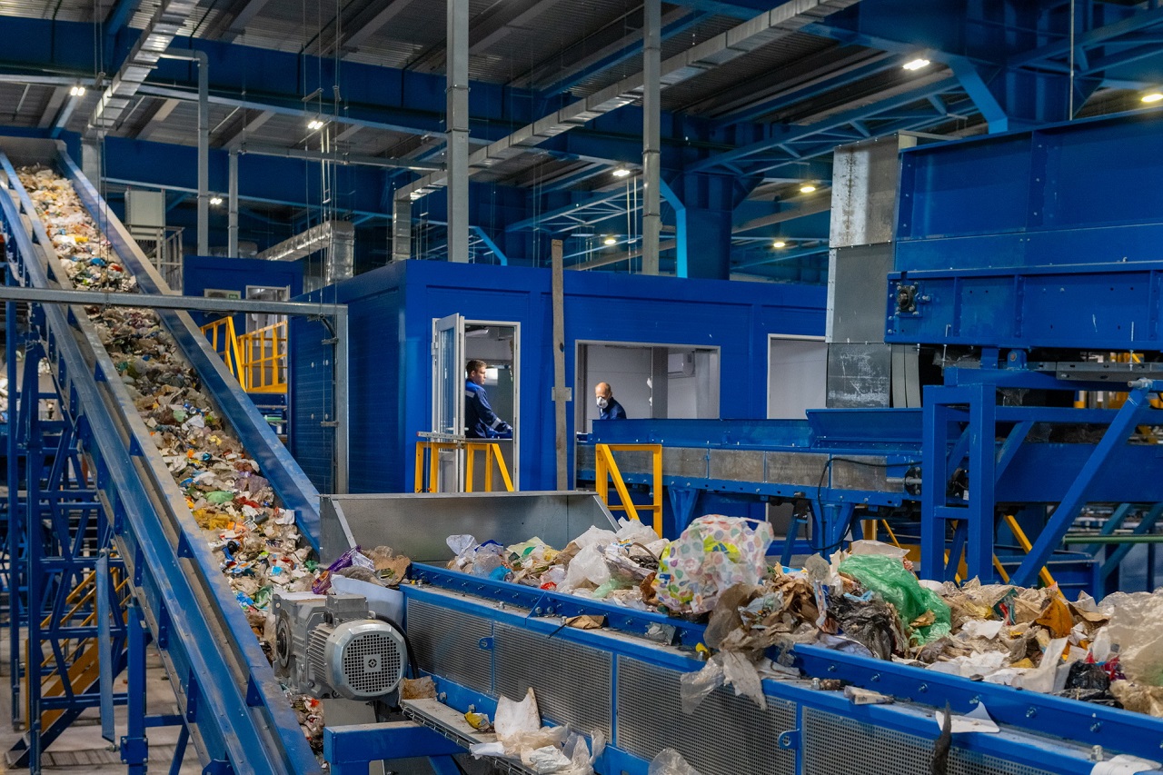 Современный мусоросортировочный комплекс заработал в Нижнем Тагиле