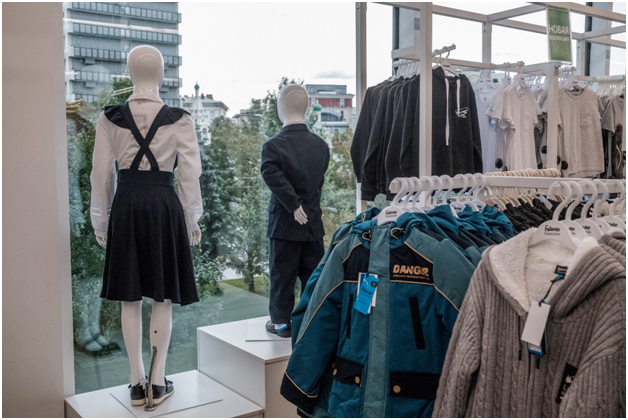 Не определяет дизайн или цвет одежды. Какой будет форма в российских школах по ГОСТу