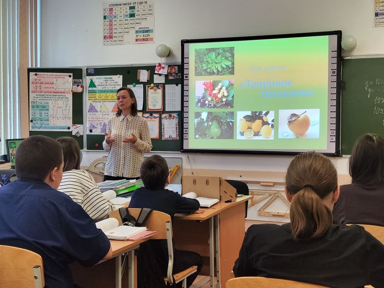 Денис Паслер поставил задачу усилить противоэпидемические мероприятия в образовательных учреждениях