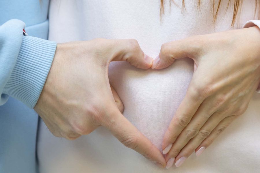 Более 21 тысячи будущих мам в Свердловской области отмечают свой «профессиональный» праздник — День беременных