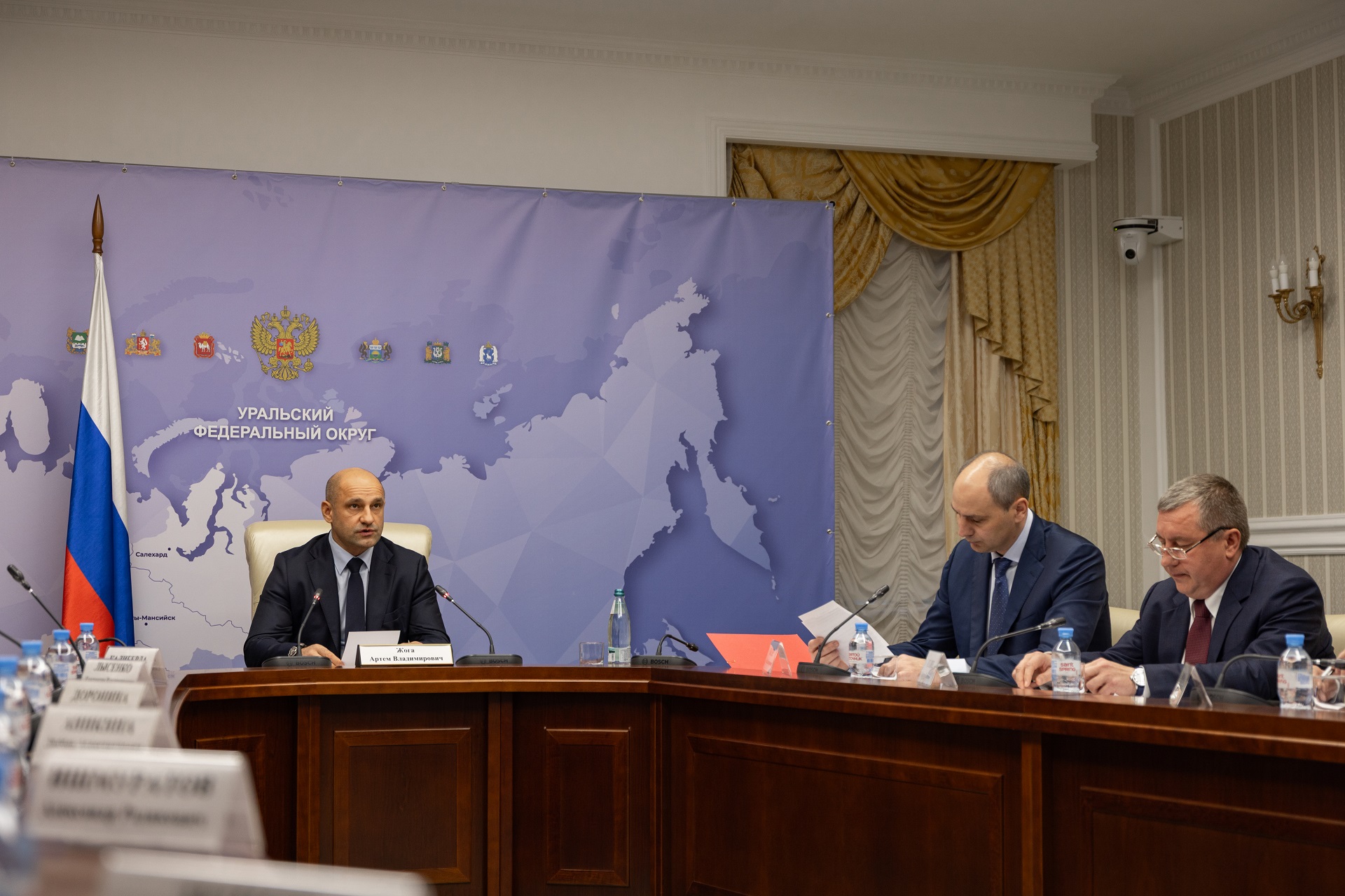 Денис Паслер сообщил о темпах реализации проекта «Региональная и местная дорожная сеть» на совете при полпреде