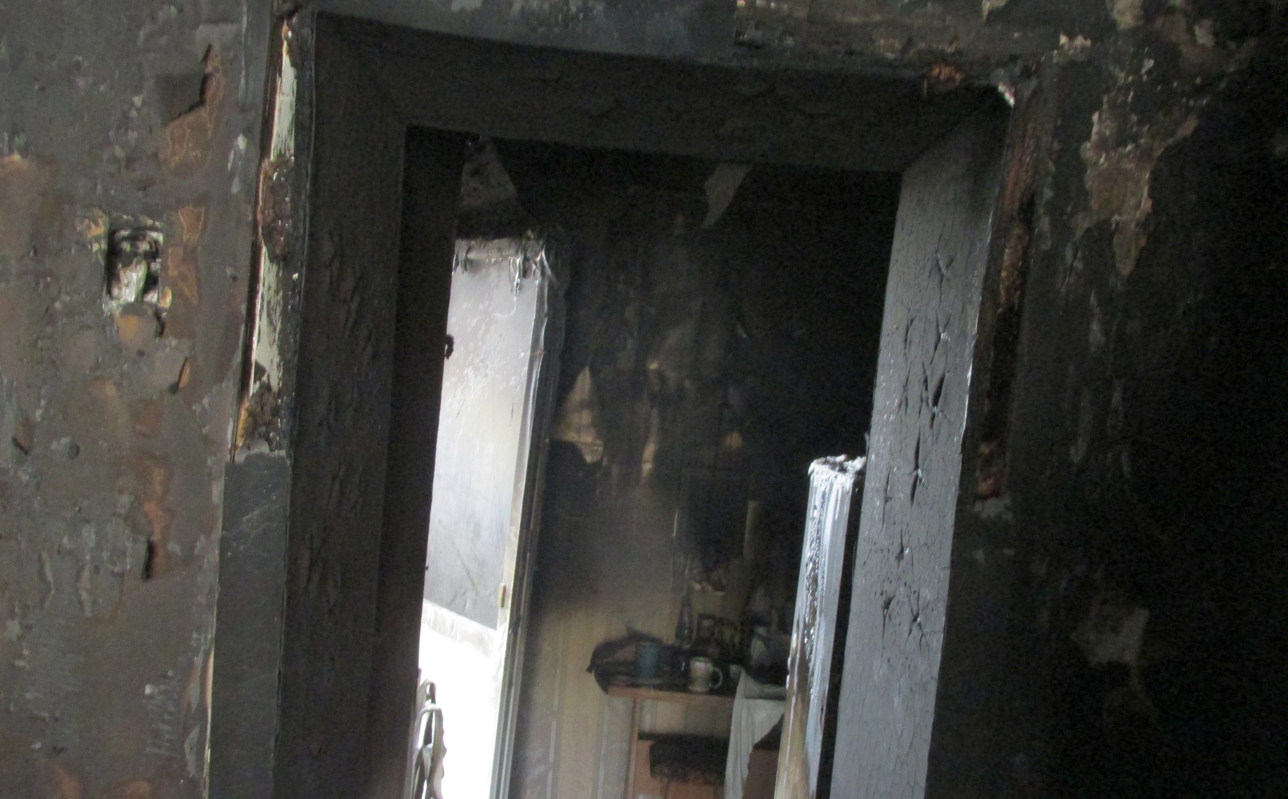 Днем 14 сентября в Невьянске  по улице Малышева, 13 вследствие неосторожного обращения с огнем погибла женщина-инвалид