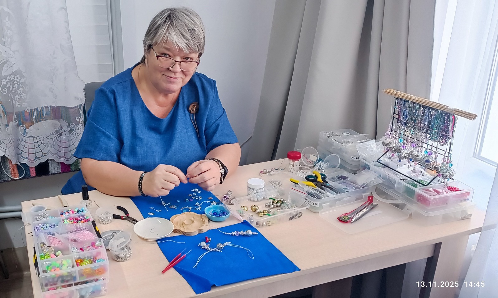 В ярких гранях самоцветов