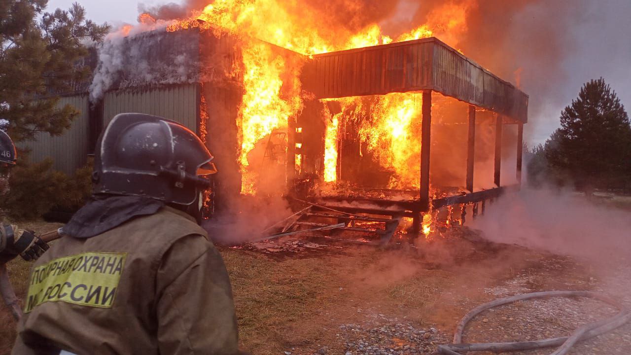 Искру туши до пожара, беду отводи до удара