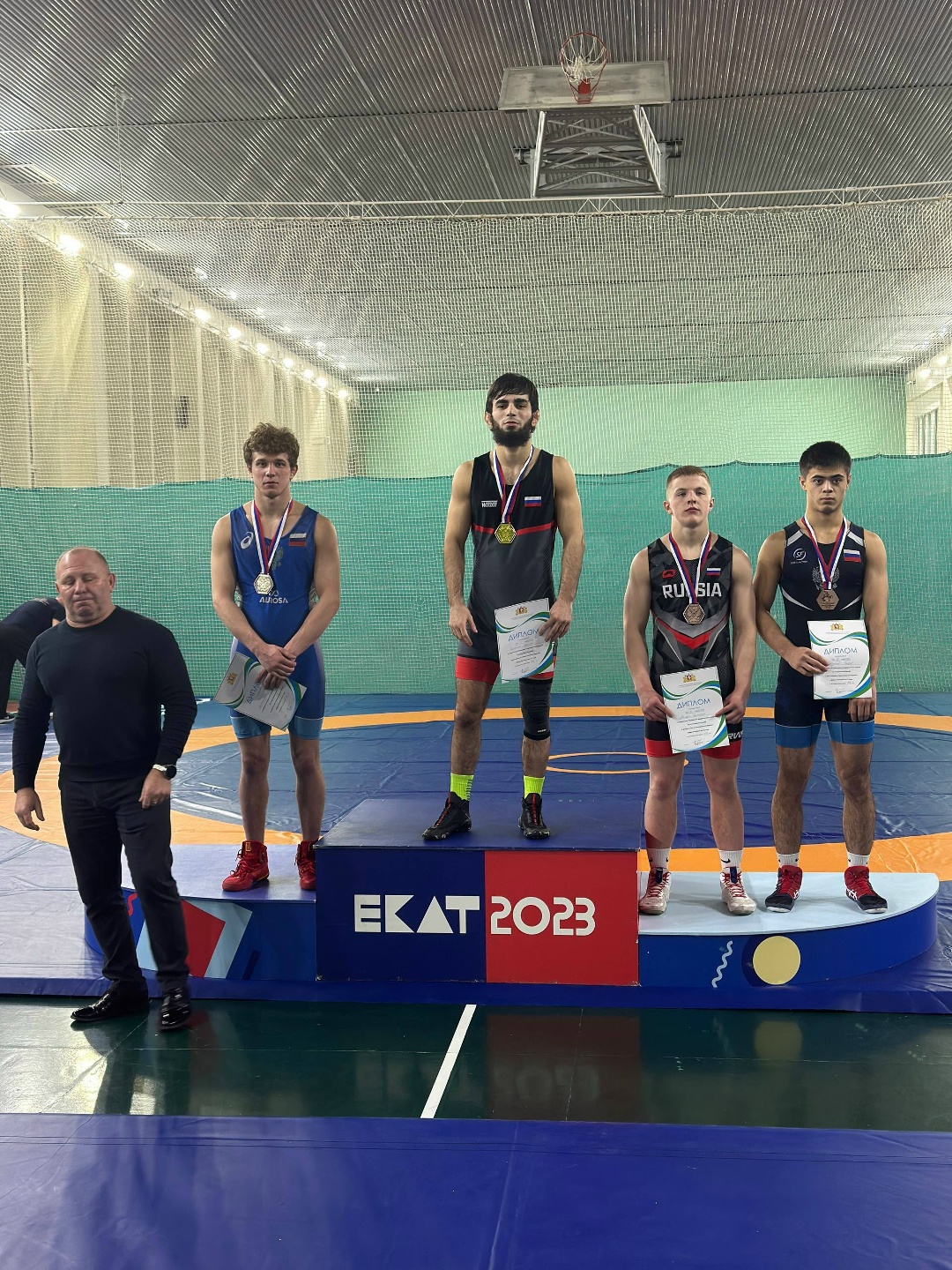 На борцовских коврах одержали немало побед воспитанники невьянской школы греко-римской борьбы