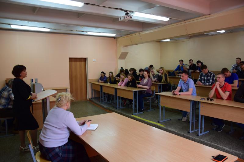 Диплом, защита, сессия…  А дальше — куда по профессии?