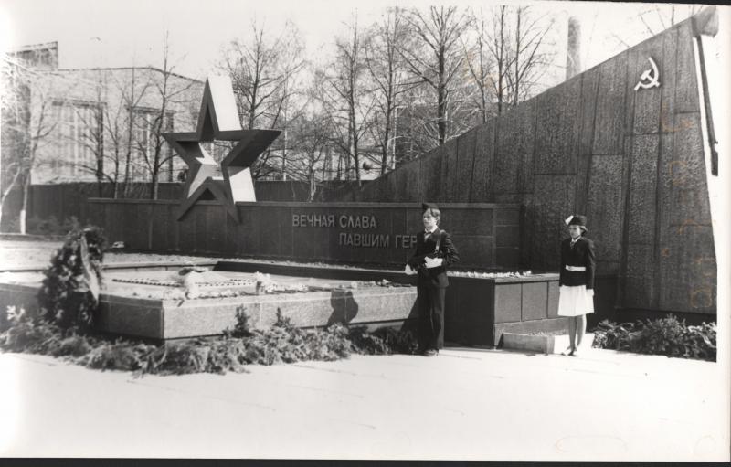 Место нашей памяти святой